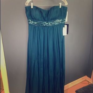 Beautiful Nordstrom dress, new